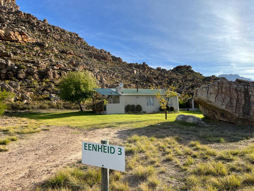 Kunje Guesthouse Op-die-Berg Buitenkant foto