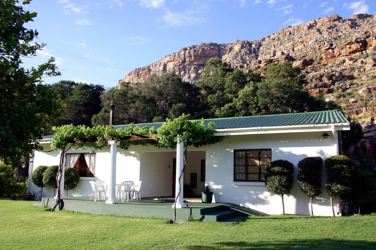 Kunje Guesthouse Op-die-Berg Buitenkant foto